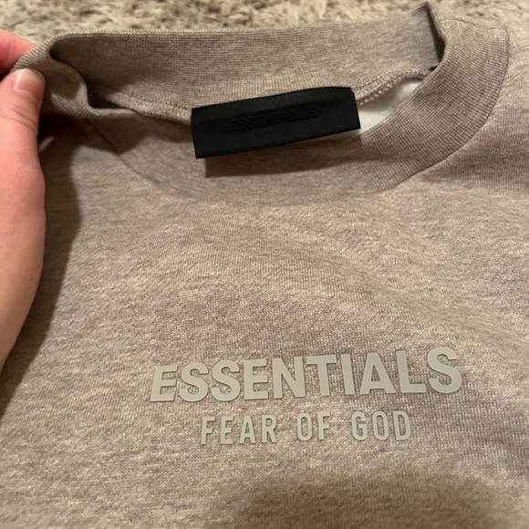NWT Fear of God Essentials Crew Neck Sweatshirt - Picture 5 of 9